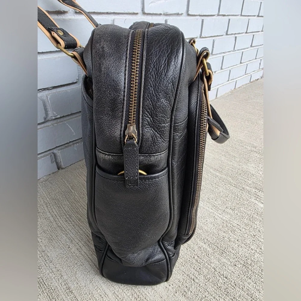 Levenger Black Leather Briefcase / Laptop Bag – 17” Wide